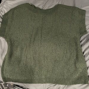 Green sweater tee